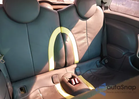 2004 Mini Cooper S z USA, uszkodzony, nr VIN WMWRE334X4TD77593